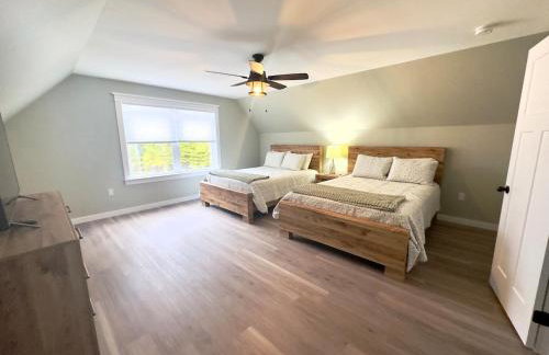 New 2023 Waterfront Home near Acadia with Hot Tub - Foto 31