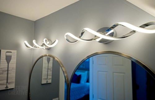 Luxe Coastal Retreat with Hot Tub & Spring Fires - Foto 60