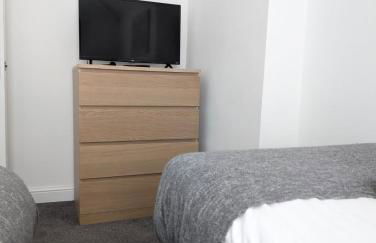 St Johns Hse-Sleeps 6-Fully Equipped-Workers-short, long stays - Foto 36