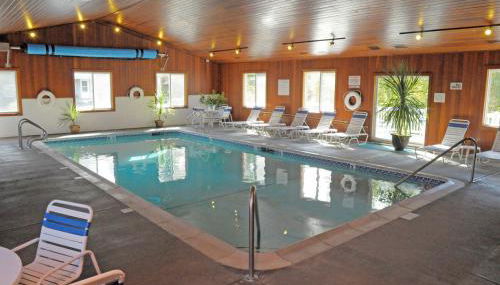 Elmwood Resort Hotel - Photo 3