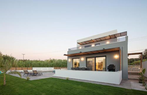 Sunnyside Villas, Just Steps to the Beach & Restaurants, By ThinkVilla - Photo 65