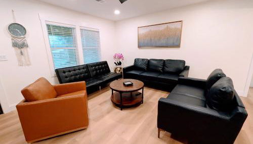 Custom Design Kitchen King Beds Laundry Large TVs - Foto 2, Other