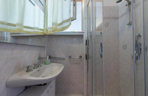 LakeStudio with Private Beach - Photo 16