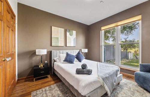 Golf-Side Luxe Escape Sleeps 13 Hot Tub & Theater - Foto 26