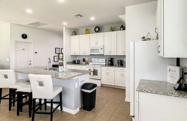 Family Oasis Near Disney - Pool Resort Access - Foto 13