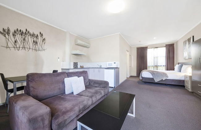 Moonlight Bay Apartments - Photo 7