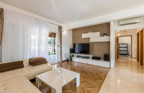 Villa Arbareto with heated swimming pool - Photo 25