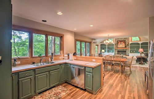 Cozy Wintergreen Resort Escape Near Leaf Peeping! - Foto 14