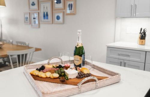 Serenity Shores Renovated Top Floor Condo w Stunning Ocean Views - Foto 2