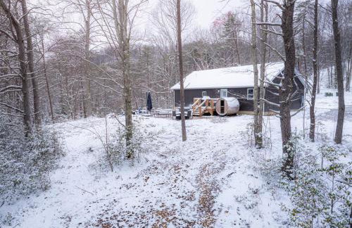 Wooded Circle - Barrel sauna, hot tub, fire pit - Foto 44
