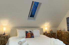 Chic Luxe Spa Retreat Light Filled King Bed Garage - Foto 2