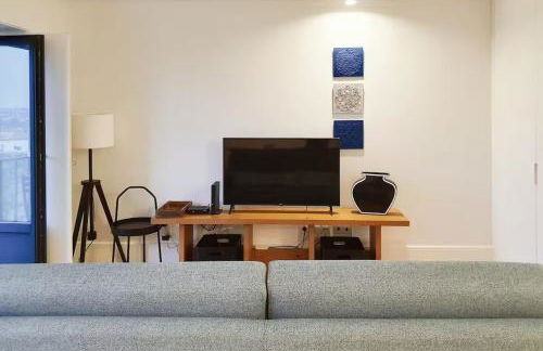 Great Flat & View in Historic Porto by LovelyStay - Photo 4