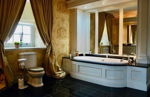 6BR House with Butler, Sauna & Hot Tub in Glasgow - Foto 2