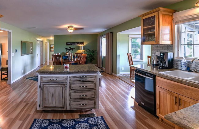 Racing Horse Ranch with Unlimited Golf - Photo 13