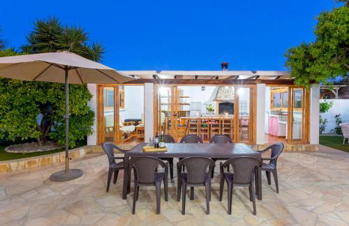 Villa in Playa D´en Bossa sleeps 9 - Foto 29