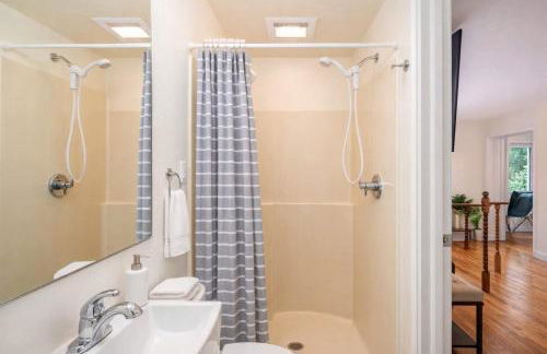 Private Riverside Retreat - Foto 12