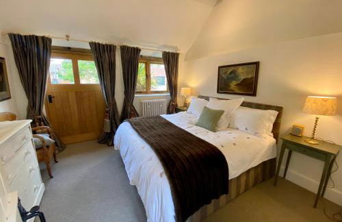 The Clock Tower & Dairy - Two x 2 Bed Barns with Indoor Pool - Photo 30