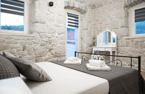 Holiday Home Vrkic with Hot Tub - Photo 30