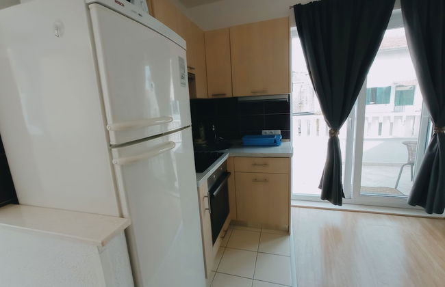 Sea-view Apartment - Sleeps 4, Parking & Balcony - Foto 9