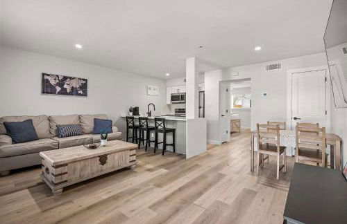 Chic & Stylish 1BR Retreat near Zilker Park - Photo 1