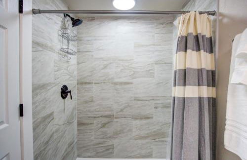 In-Unit Laundry AC Free Parking Dishwasher - Foto 3