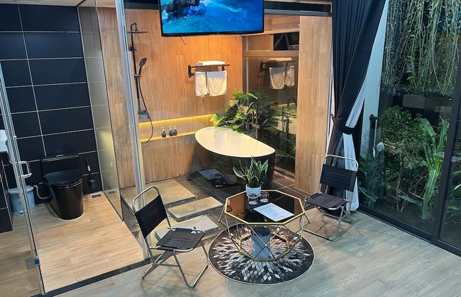 HALO ME Villa - Photo 17