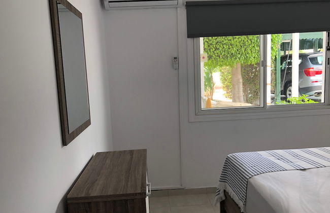 Long Beach Gardens 1 - Photo 9