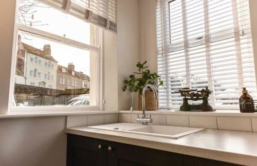 The Weights and Measures Office - Foto 19