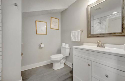 Lavish Flat w King Bed in near DT Food & Shops - Foto 19