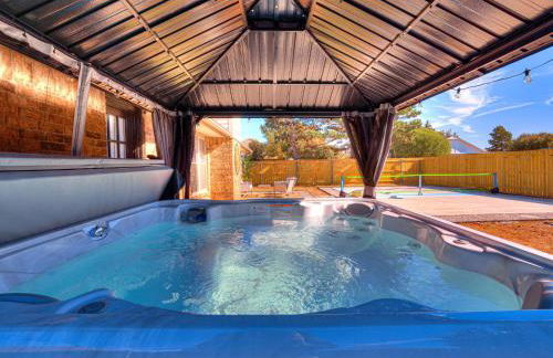 The Pine Haus- Luxury stay with Pickleball, Hot Tub, Fire Pit - Foto 19
