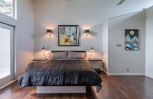 Serene POOL & Firepit in Stunning Home By Airport - Foto 37