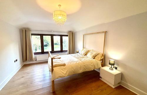 Splendid, spacious 7 Bedroom holiday home with Hot Tub - Isle of Wight - Foto 22