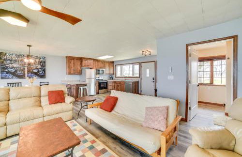 BBQ Ready Lakefront Retreat in Watertown - Foto 7