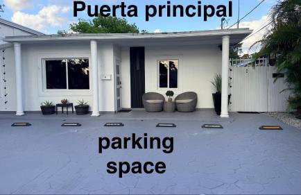 Beautiful House 7 min from Miami Airport w FREE parking - Photo 73