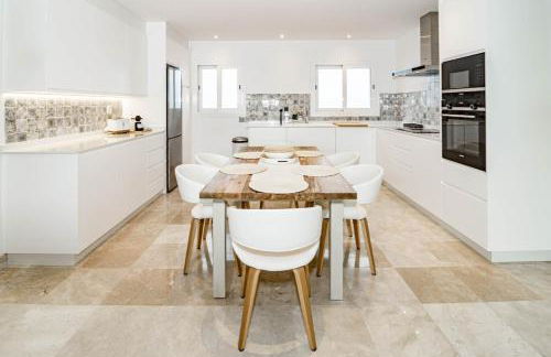 PA18- Stunning flat gym indoor and outdoor pool - Photo 13