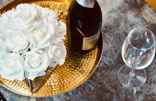 Deluxe City Centre Apt Balcony & View & Free Parking - Photo 14