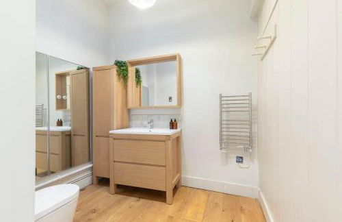 Cotswold Hillside Retreat with Stunning Views - Foto 14