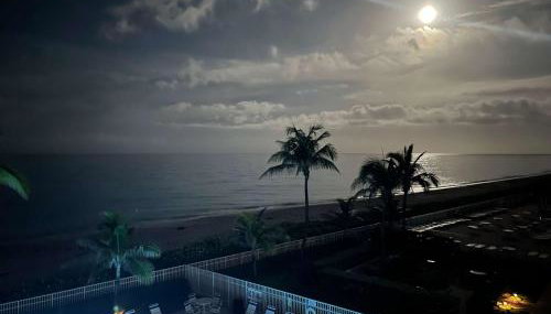 Hutchinson Island BeachFront Heated Pool Balcony Top Floor Amazing View - Foto 5