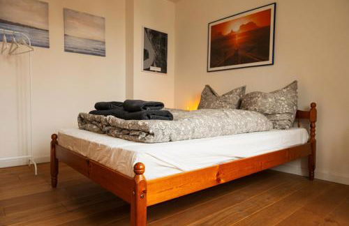 Wölkchen - Wohnung mit Balkon, Holzdielen & TV - Foto 7