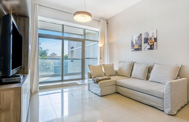 Breathtaking View 1 Bedroom Apt - Photo 3