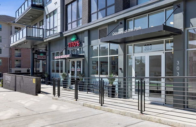 New Modern 2bdr in Walkable Midtown w/ Gym, Pool Honkey-tonk by Avantstay - Foto 48