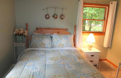 The Maple Cottage - Walk to Beach & Lake Michigan - Foto 27