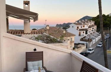 Duplex in residential complex with pool - Photo 5