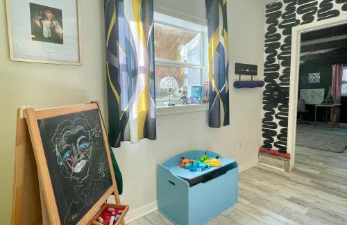 Cozy sanctuary minutes from the bay and beaches - Foto 28