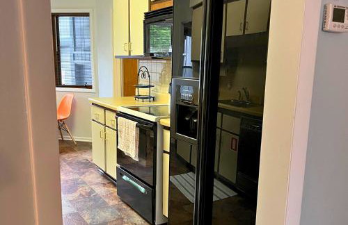 Surf Shack- North Muskegon Oasis - Foto 26