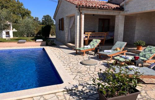 Villa Mirela with a comfortable garden and pool - Foto 9
