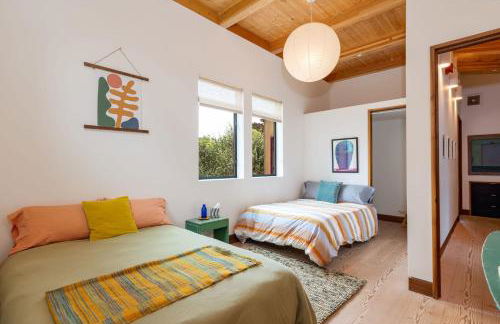 Modern indoor-outdoor living wHot Tub Walk to Beaches & Mountain Trails - Foto 40