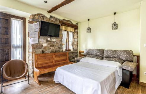 La Tienda de Abajo - Apartamentos acogedores con calefacción, parking y vistas al Valle de Soba - Foto 4