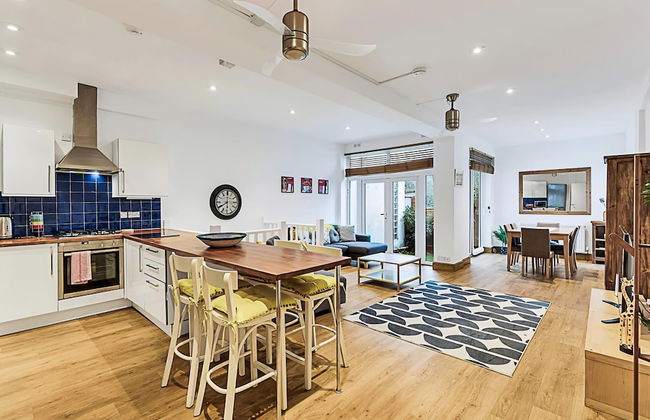 Modern Comfort Two Bedroom Gem on the Rye - Foto 17