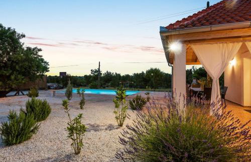 Vila Nira Radonić - Foto 40